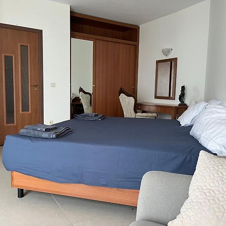 Privat Apartament Golf Coast Kavarna Ngoại thất bức ảnh