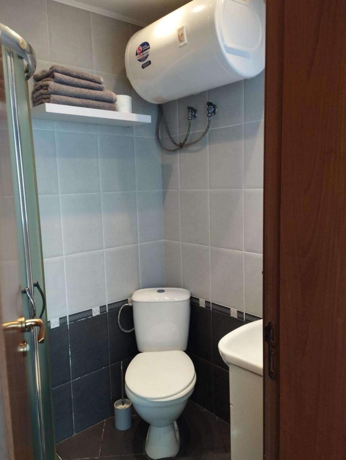 Privat Apartament Golf Coast Kavarna Ngoại thất bức ảnh