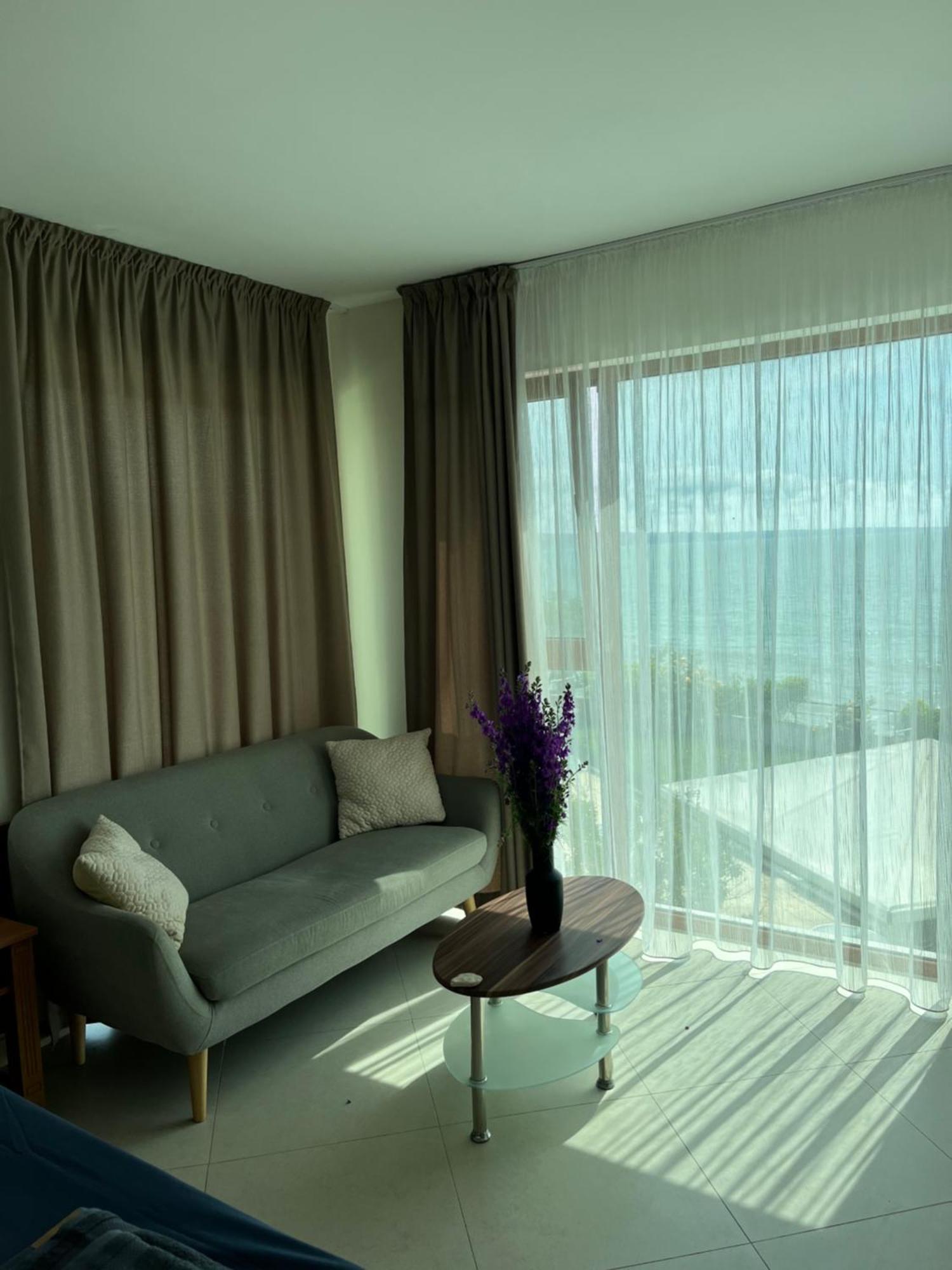 Privat Apartament Golf Coast Kavarna Ngoại thất bức ảnh